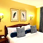 Hotel De Varenne 4*