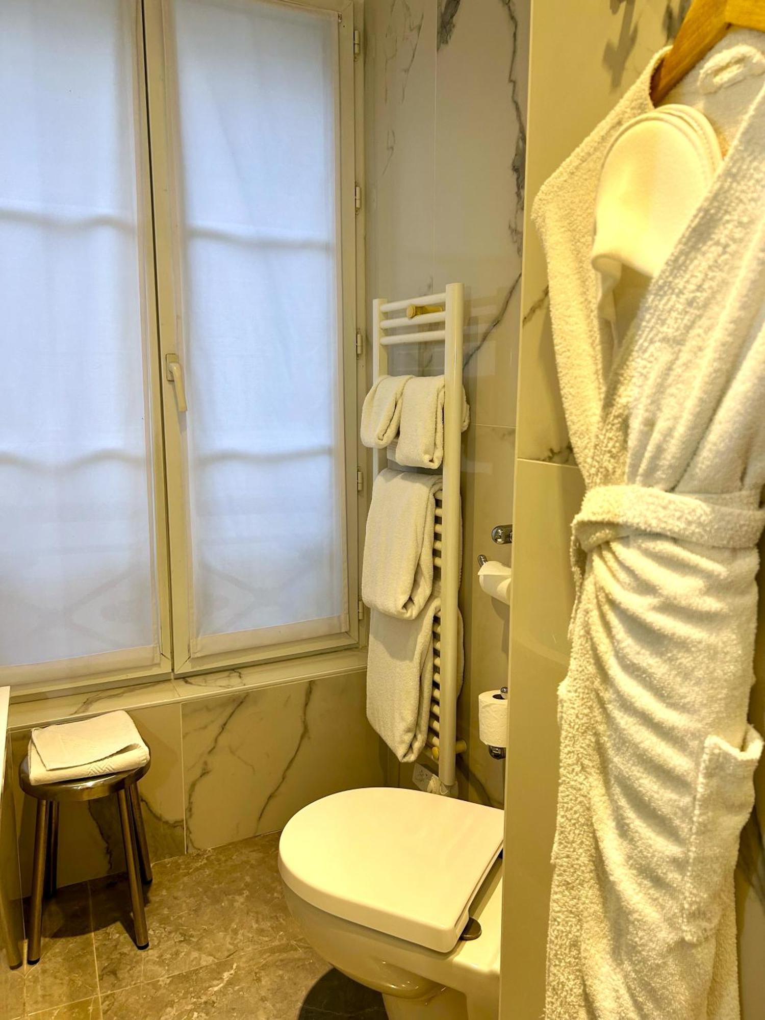 Hotel De Varenne 4*